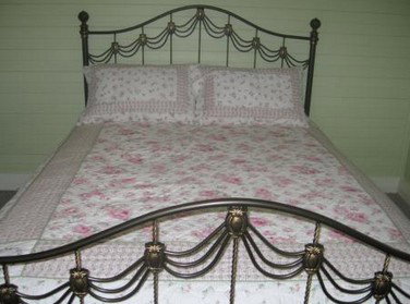 Camelot Retreat - Accommodation Gold Coast 0