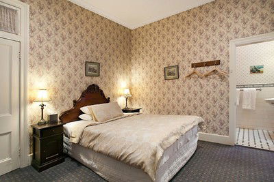The Old George And Dragon Guesthouse - Accommodation Gold Coast 3