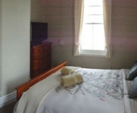 B And B On Bettington - Accommodation Gold Coast 4