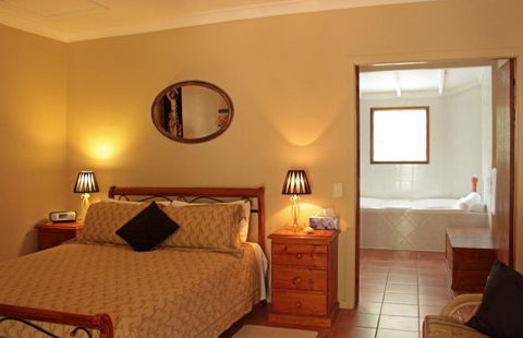 Chez Vous Villas - Accommodation Gold Coast 0