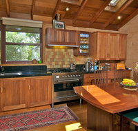 Bodhi Cottages - Mountaintop Villa - Accommodation Gold Coast