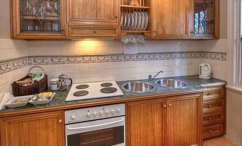 Bridal Falls Cottage - Accommodation Gold Coast 1