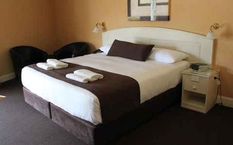 Bowen Inn - Accommodation Gold Coast 2