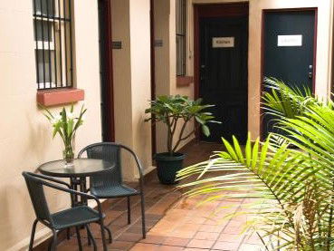 Challis Lodge - Accommodation Gold Coast 0