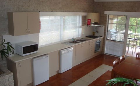 Caroline Bay Getaway - Accommodation Gold Coast 0