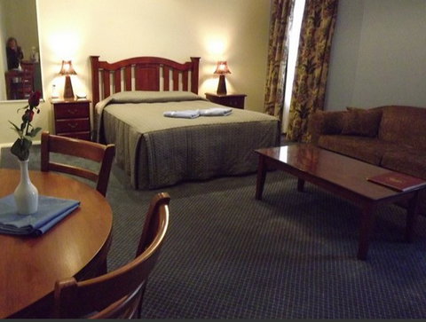 Castlereagh Lodge Motel - Coonamble - Accommodation Gold Coast 0