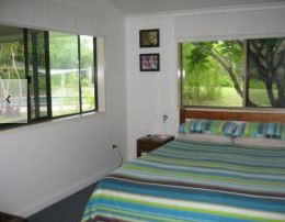 Bucasia Beach House - Accommodation Gold Coast 2
