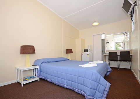 Ned Kellys Motel - Accommodation Gold Coast 2