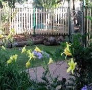 Flora Alba Cottage And Jacaranda On Pallas - Accommodation Gold Coast 2