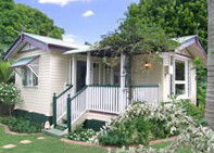 Flora Alba Cottage And Jacaranda On Pallas - Accommodation Gold Coast 4