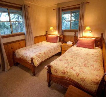 Accommodation Creek Cottages - Accommodation Gold Coast 0