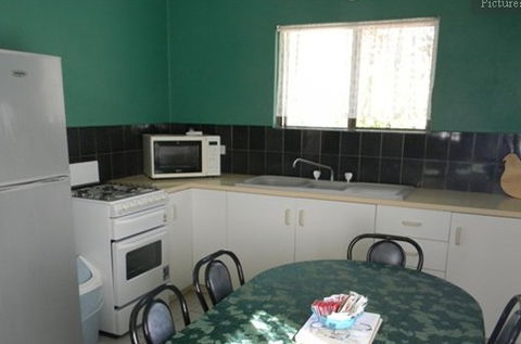 Murray Gardens Country Cottages And Motel - Gold Coast 4U 2