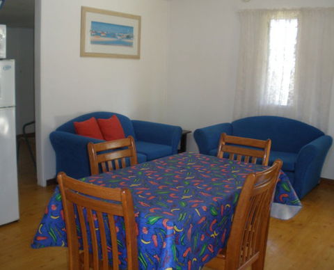Cosy Cottages Amity Point - Accommodation Gold Coast 3