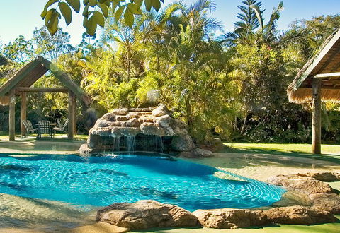 Straddie Bungalows - Accommodation Gold Coast 0