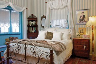 Marys Place - Accommodation Gold Coast 4