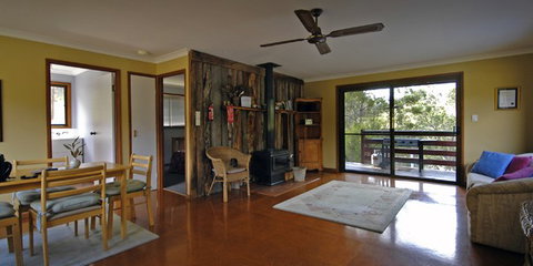 Cave Rock Cottages - Accommodation Gold Coast 1