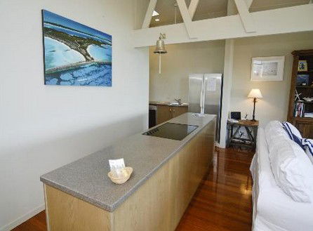 Claytons On Cylinder Beach Front Apartments - Accommodation Gold Coast 3