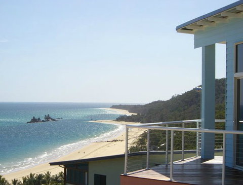 Blue Ocean View Beach House - Accommodation Gold Coast 5