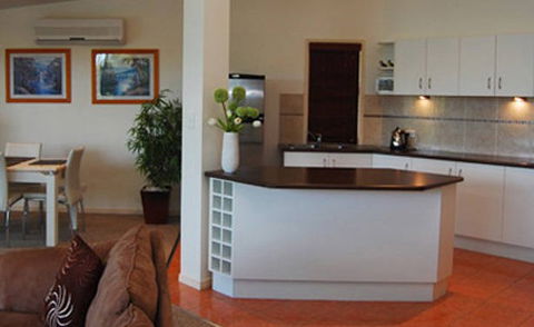 Ravensbourne Escape Kookaburra Kottage - Accommodation Gold Coast 2