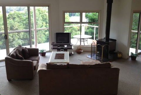 Ravensbourne Escape Kookaburra Kottage - Accommodation Gold Coast 3