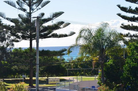 La Costa Motel - Accommodation Gold Coast 3