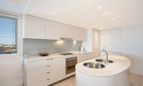Grand Mercure Apartments Coolangatta - Accommodation Gold Coast 3