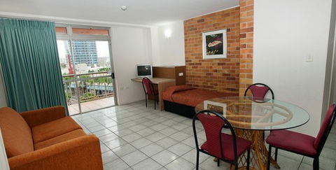 Islander Backpackers Resort - Accommodation Gold Coast 2