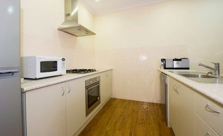 Kimberley Hotel - Gold Coast 4U 1