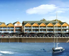 Quality Suites Crest Mandurah - Accommodation Gold Coast 0