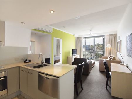 Oaks Gateway On Palmer - Accommodation Gold Coast 3