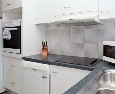 Ambassador Apartments Holiday Units - Accommodation Gold Coast 2