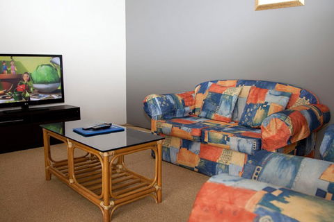 Ambassador Apartments Holiday Units - Accommodation Gold Coast 5