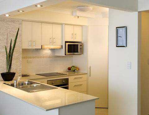 Second Avenue Apartments - Accommodation Gold Coast 5