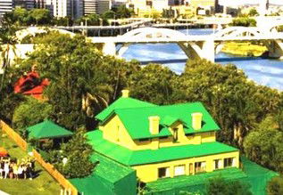 Backpacker Yellow Submarine - Accommodation Gold Coast 0