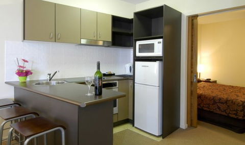 Broadbeach Savannah - Accommodation Gold Coast 0
