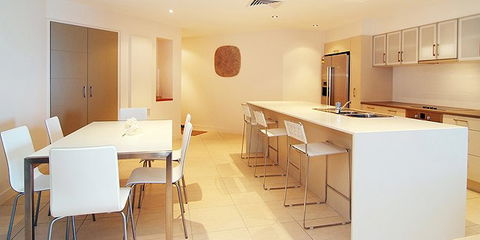 Coral Cove Apartments - Accommodation Gold Coast 1
