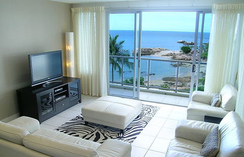 Coral Cove Apartments - Accommodation Gold Coast 3