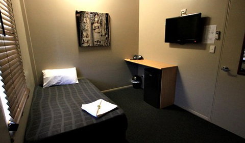 Gracemere Hotel - Accommodation Gold Coast 3