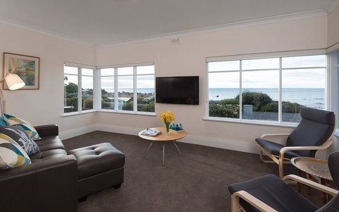 Sunrise At Penguin  - Accommodation Gold Coast 5