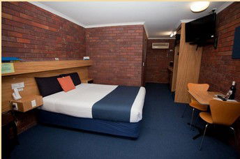 Comfort Inn Blue Shades - Accommodation Gold Coast 0