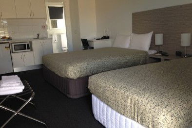 Emerald Park Motel - Gold Coast 4U 1
