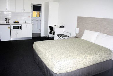 Emerald Park Motel - Gold Coast 4U 2