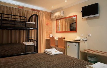 Emerald Central Palms Motel - Accommodation Gold Coast 3