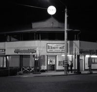 Burnett Hotel - Gold Coast 4U
