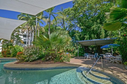 Roydon Beachfront Holiday Apartments - Accommodation Gold Coast 3
