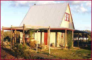 Elinike Guest Cottages - Accommodation Gold Coast 0
