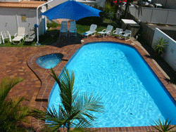 Burleigh Point Apartments - Accommodation Gold Coast 3