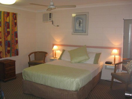 Monte Carlo Motor Inn - Gold Coast 4U 4
