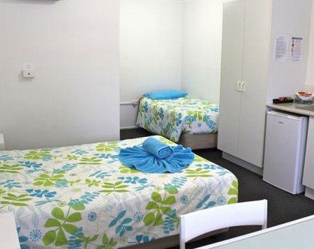 Ocean Park Motel And Holiday Apartments - Accommodation Gold Coast 1
