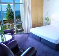 Hotel Dive - 1 Gold Coast